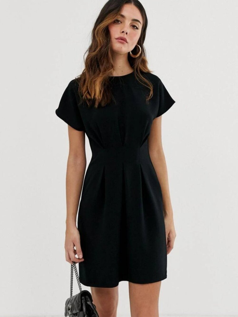 ASOS Design Nipped in Waist Black Pleated Mini Short Sleeve Round Neck Size US 4